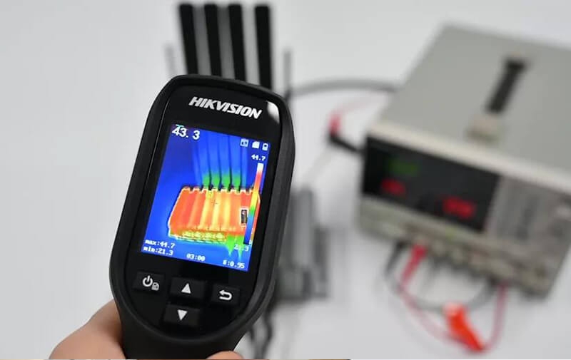 FCU3001 with fanless cooling design