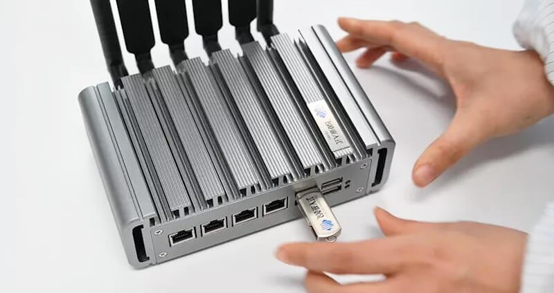 AI Edge Computing Terminal FCU3001 with USB